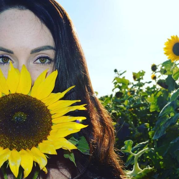 Meet your Posher, Lee - Picture 1 of 1